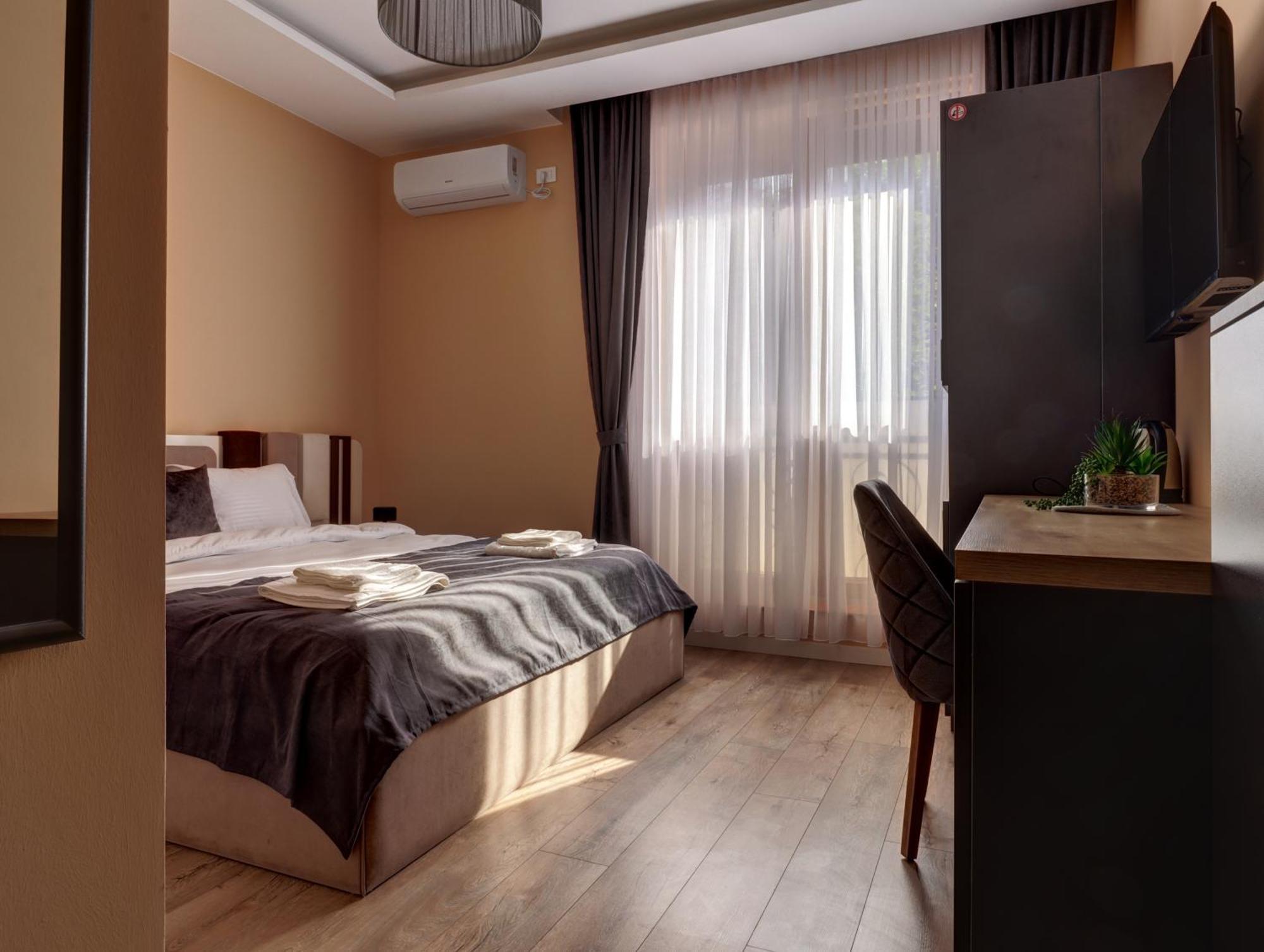 Midtown Prishtina Stays - Central Location Pristina Kültér fotó
