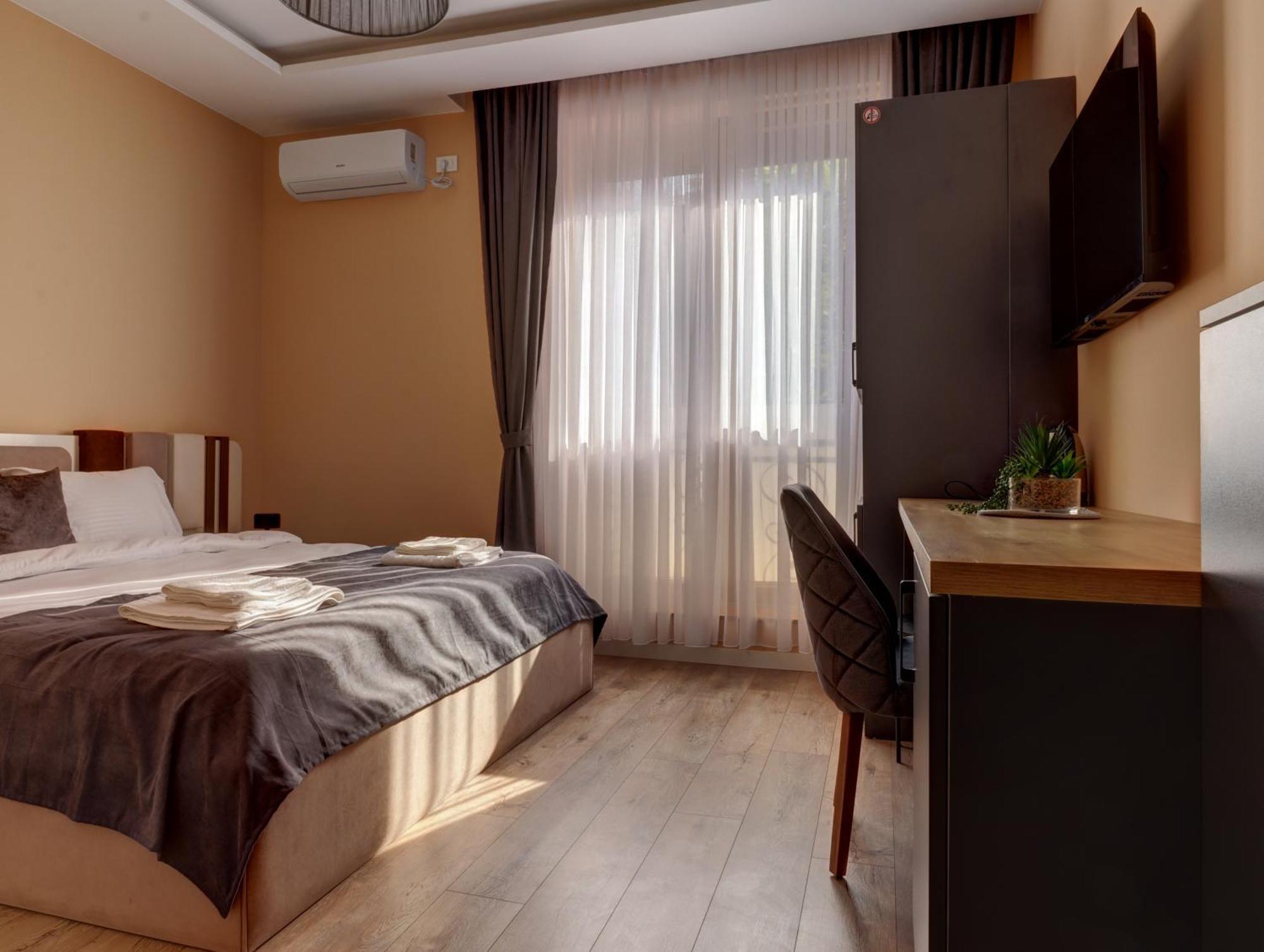 Midtown Prishtina Stays - Central Location Pristina Kültér fotó