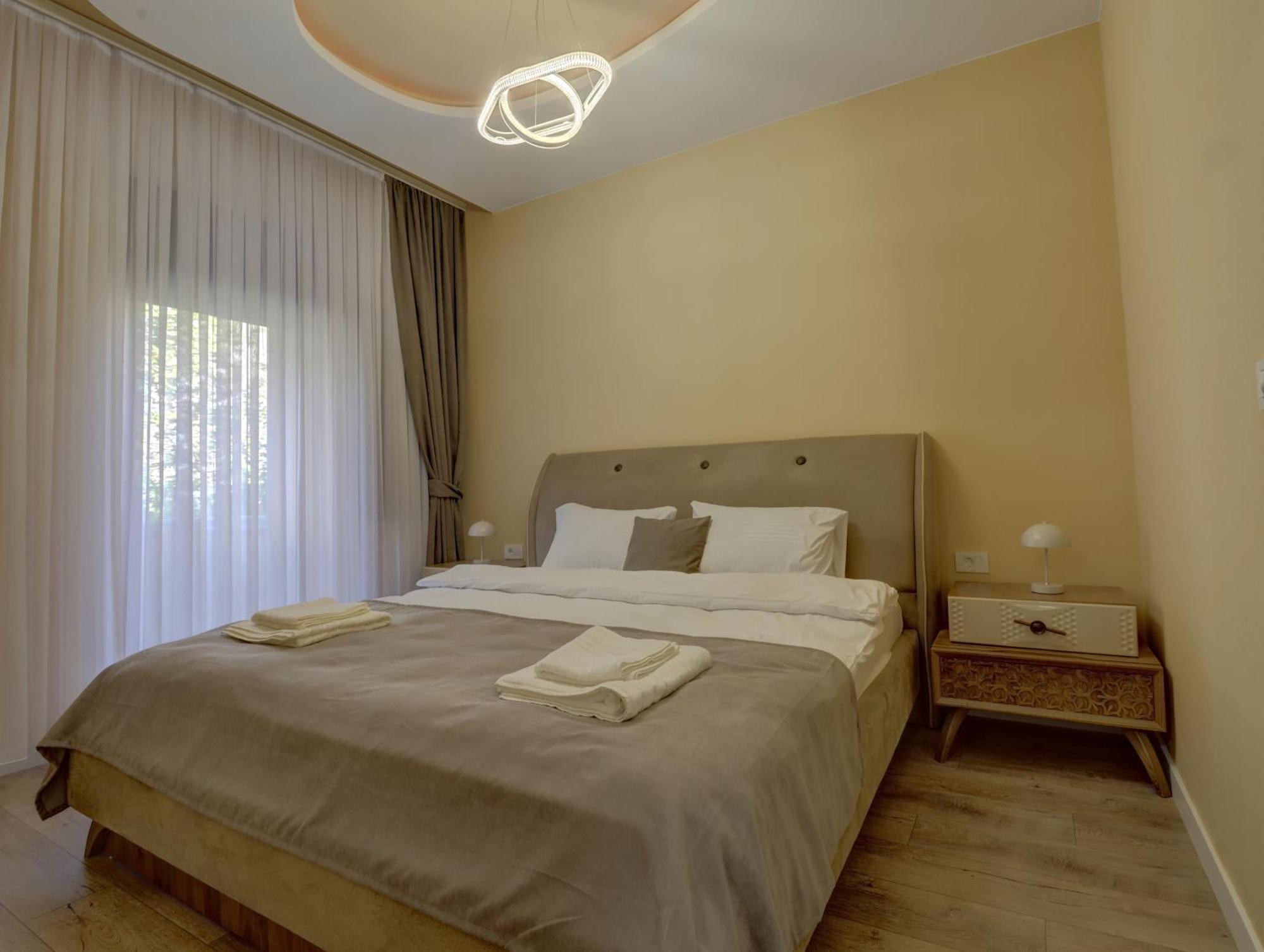 Midtown Prishtina Stays - Central Location Pristina Kültér fotó