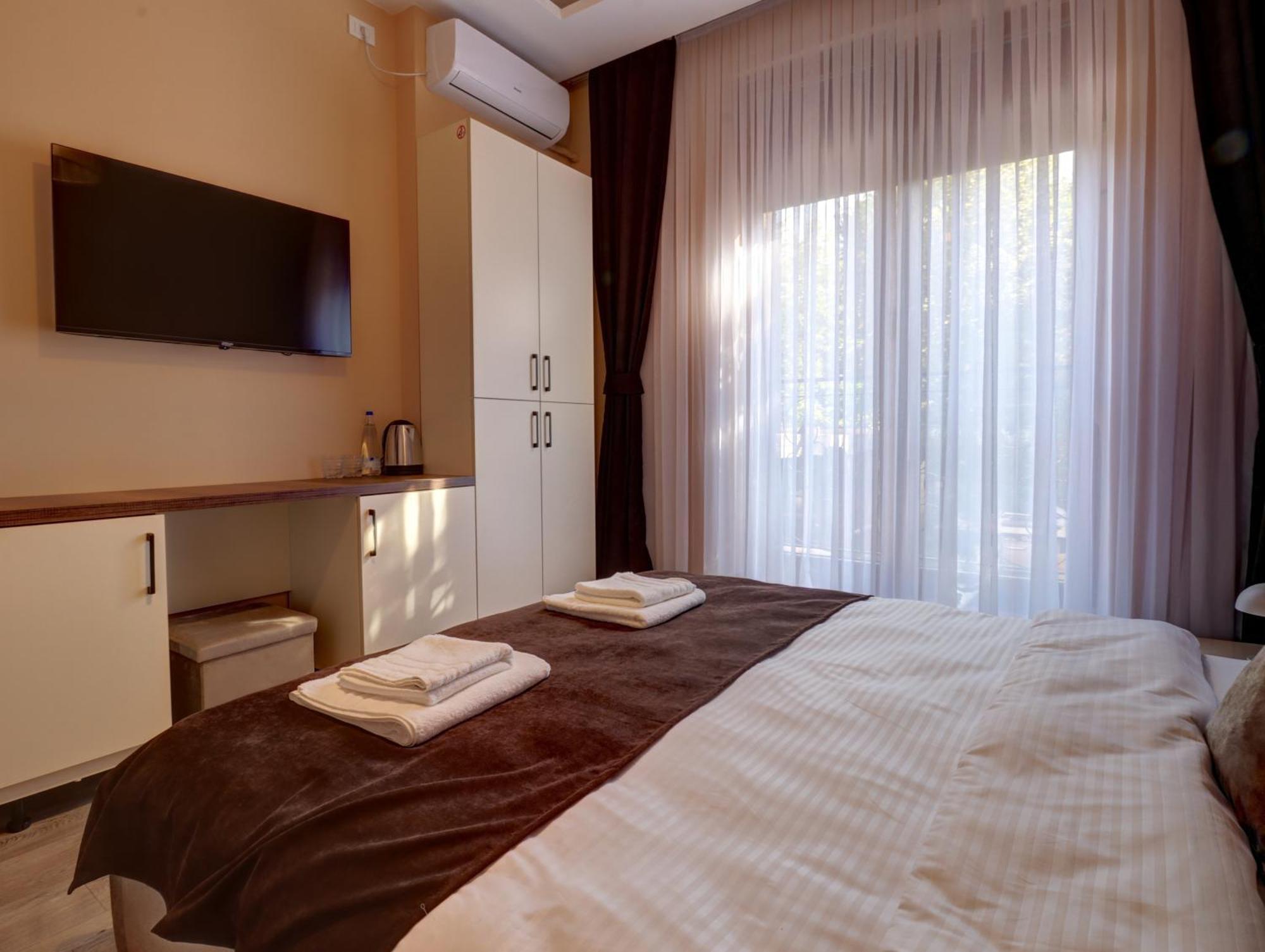 Midtown Prishtina Stays - Central Location Pristina Kültér fotó