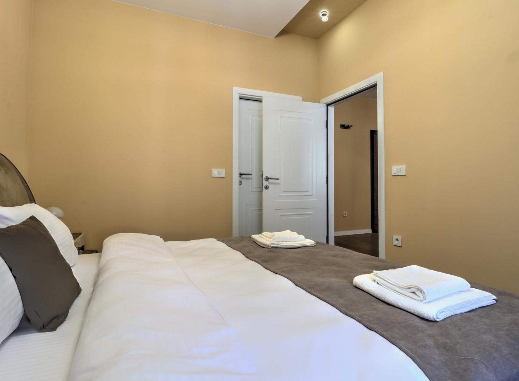 Midtown Prishtina Stays - Central Location Pristina Kültér fotó