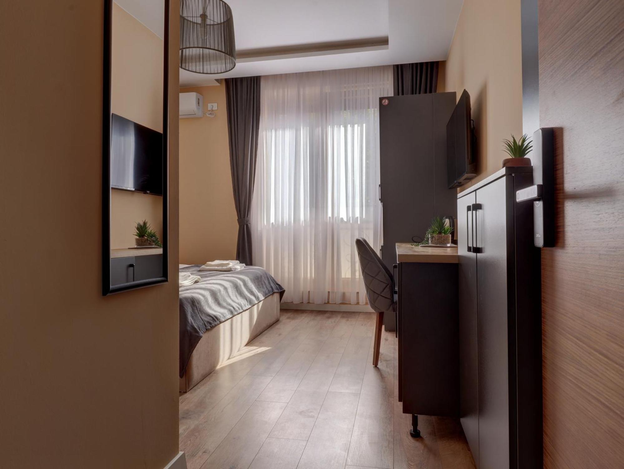 Midtown Prishtina Stays - Central Location Pristina Kültér fotó