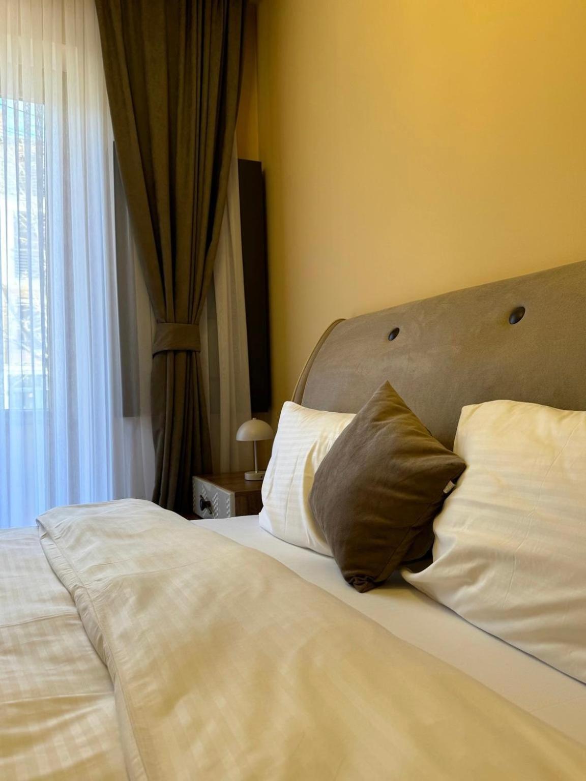 Midtown Prishtina Stays - Central Location Pristina Kültér fotó