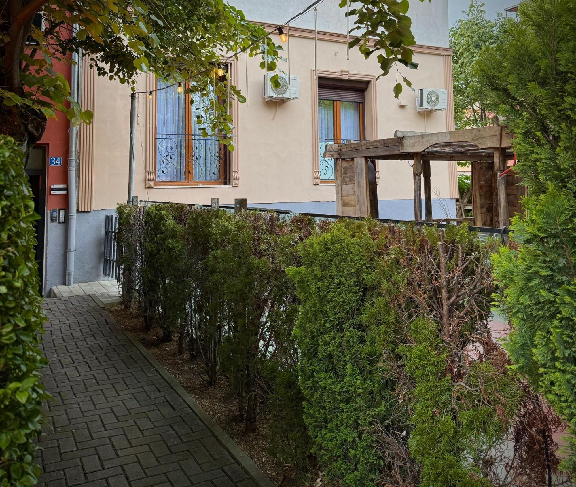 Midtown Prishtina Stays - Central Location Pristina Kültér fotó